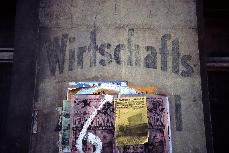 Berlin-Prenzlauer Berg, Schliemannstr. 34, 7.3.1997.jpg - Wirtschafts-Artikel